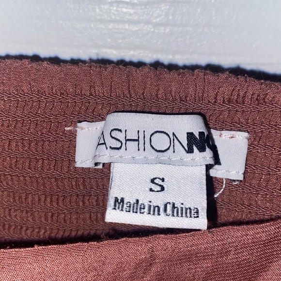 Fashion Nova dusty rose blouse - Picture 8 of 9